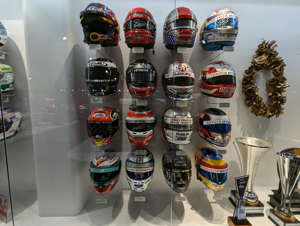 MotoGP・インディカー・WECなど他カテゴリーの交換ヘルメット 中嶋一貴のトヨタヘルメットも