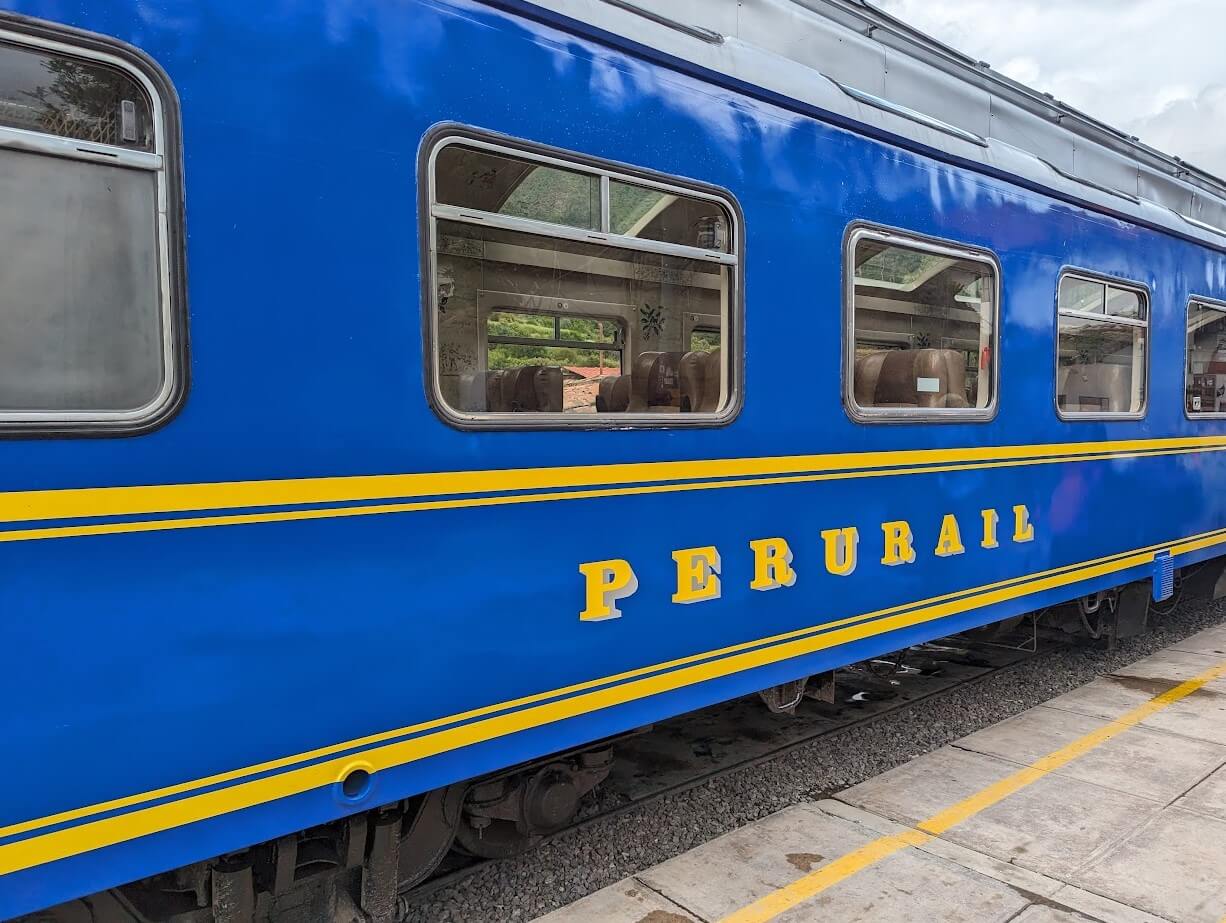 perurail_train